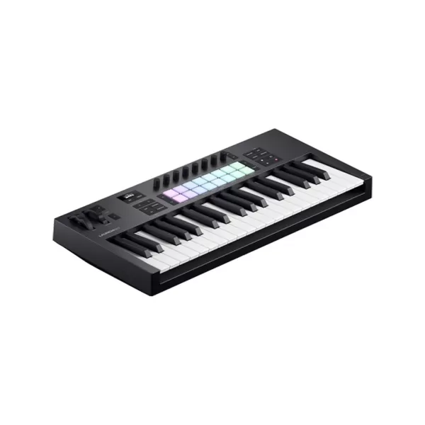 Novation-Launchkey-37-MK4-.jpg